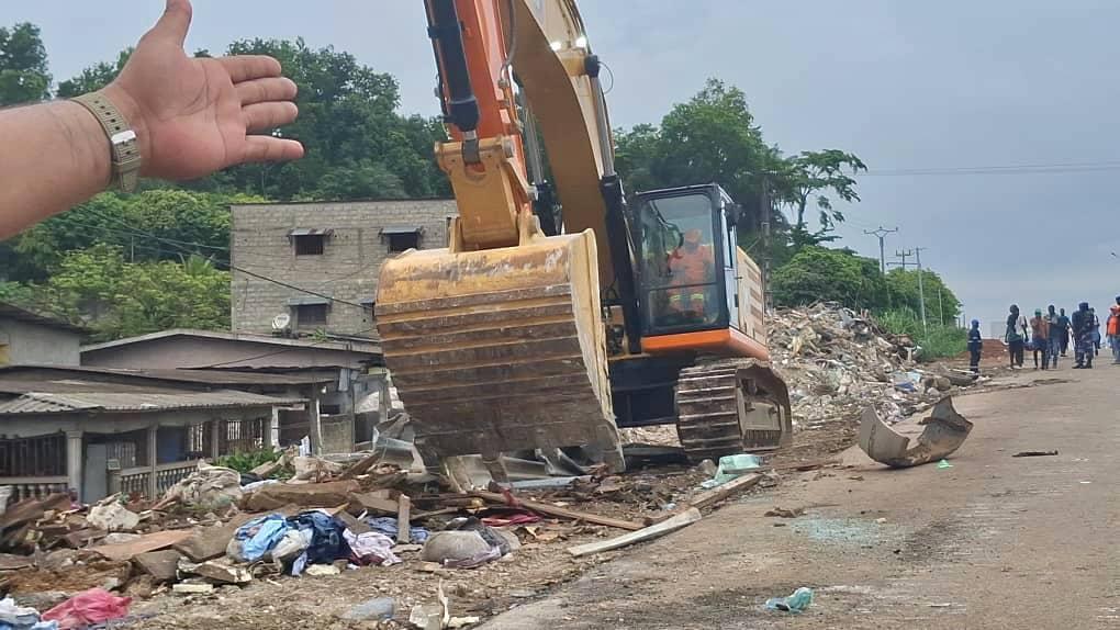 Démolitions et Déguerpissements au PK 12: Entre Vivas et Grincements Démolitions et Déguerpissements au PK 12: Entre Vivas et Grincements