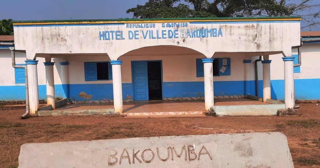 Homme de 46 ans retrouvé mort, copine de 17 ans en garde à vue Homme de 46 ans retrouvé mort, copine de 17 ans en garde à vue