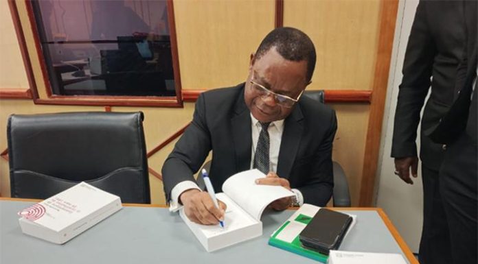 Marcelin Mve Ebang Présente Son Commentaire Constitutionnel Marcelin Mve Ebang Présente Son Commentaire Constitutionnel