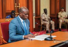 Ve République: Oligui Nguema Peut-Il Stopper la Bérézina? Ve République: Oligui Nguema Peut-Il Stopper la Bérézina?