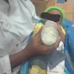 Nourrisson Abandonné Sauvé dans la Forêt Ayo Nourrisson Abandonné Sauvé dans la Forêt Ayo