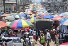 Nouvel An 2026: Frénésie Et Sobriété Des Préparatifs Nouvel An 2026: Frénésie Et Sobriété Des Préparatifs