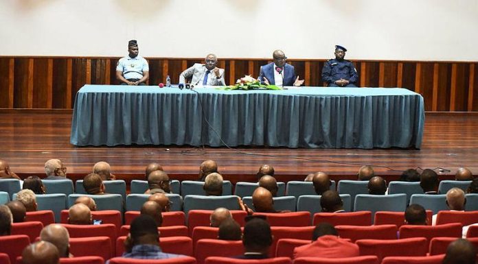 Nouvelle Loi Électorale: les Partis Sommés de se Conformer Nouvelle Loi Électorale: les Partis Sommés de se Conformer