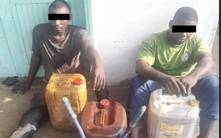 Moyabi: Deux Hommes Écroués Pour Vol de Cuivre Moyabi: Deux Hommes Écroués Pour Vol de Cuivre