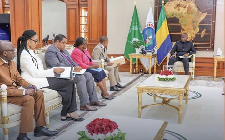 Statut Particulier Du Communicateur En Audience Présidentielle Statut Particulier Du Communicateur En Audience Présidentielle