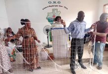 Réinsertion Sociale Grâce à la Confection de Filets de Pêche Réinsertion Sociale Grâce à la Confection de Filets de Pêche