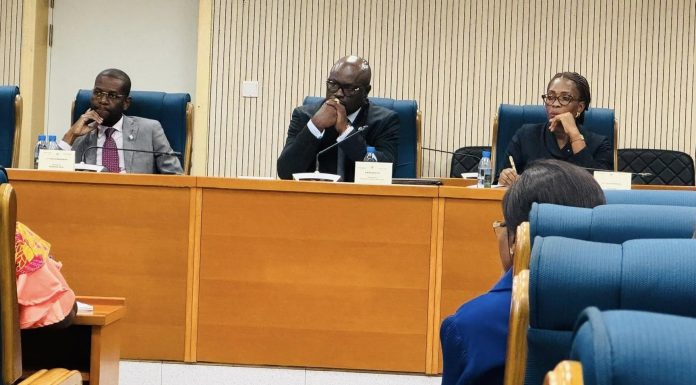 Grève Des Enseignants: Appel À La Responsabilité Grève Des Enseignants: Appel À La Responsabilité