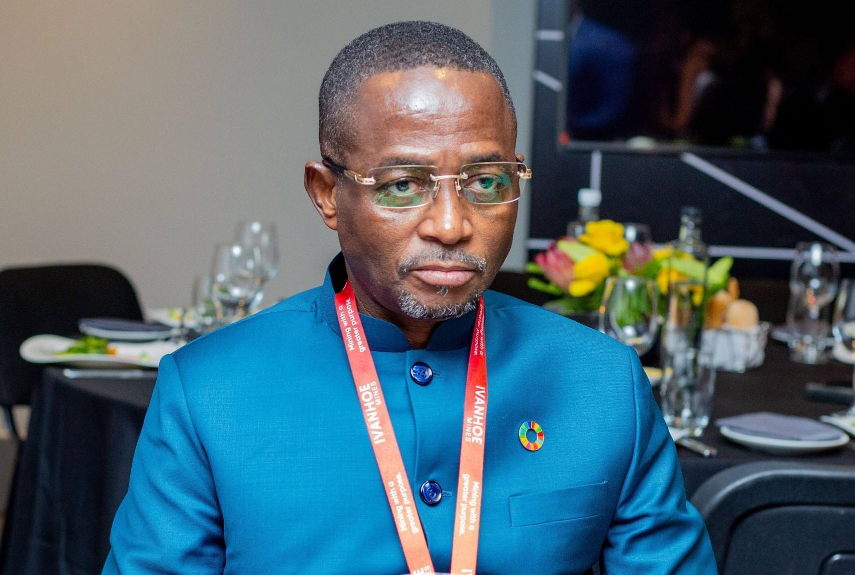 Transformation Locale Du Manganèse: Pas D'Excuse Électrique Transformation Locale Du Manganèse: Pas D'Excuse Électrique