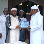 Jean Fidèle Otandault Fait Un Don À La Mosquée De Port-Gentil Jean Fidèle Otandault Fait Un Don À La Mosquée De Port-Gentil