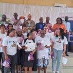 Onze Femmes Tricotent Pour Réparer Les Blessures Du Cancer Onze Femmes Tricotent Pour Réparer Les Blessures Du Cancer