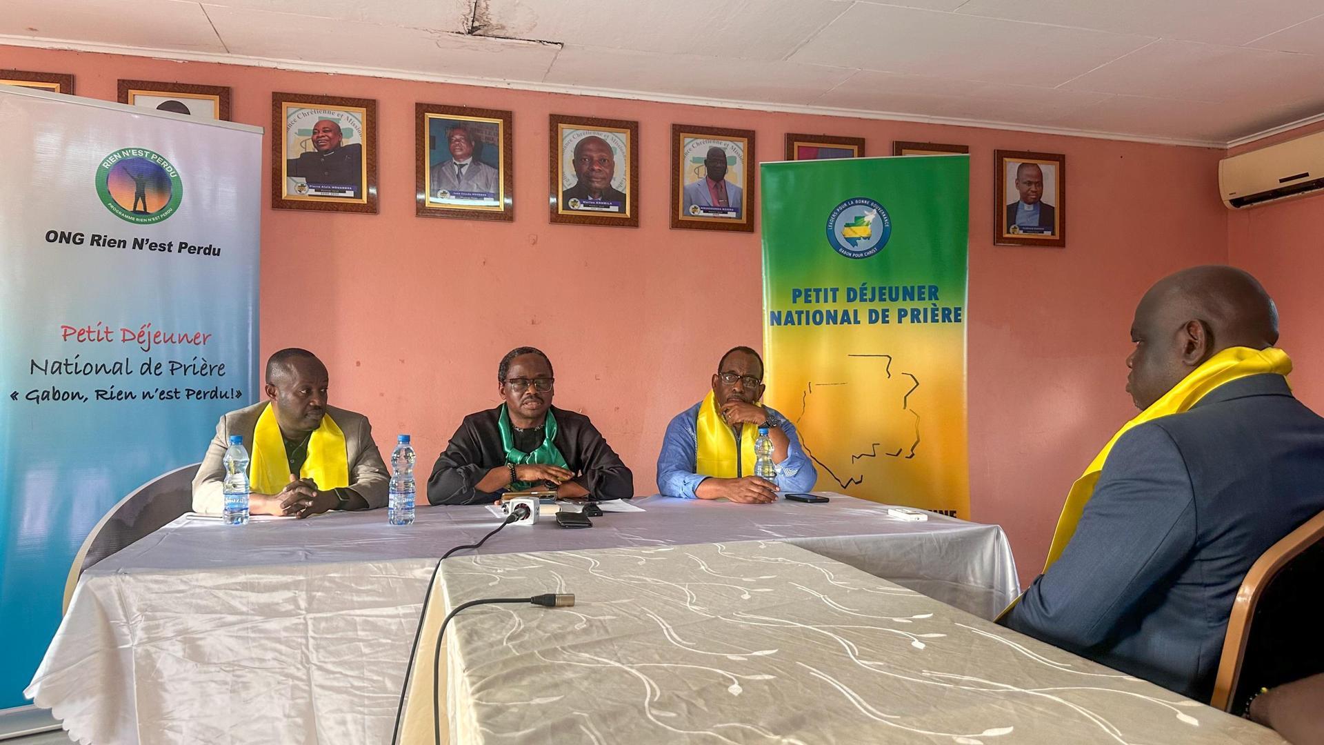 Petit-Déjeuner National de Prière pour la 5e République Petit-Déjeuner National de Prière pour la 5e République