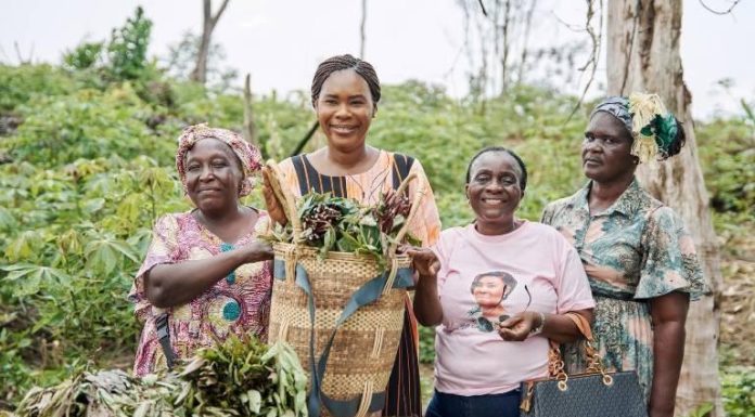 Encouragements de Zita Oligui Nguema aux femmes du Haut Ogooué Encouragements de Zita Oligui Nguema aux femmes du Haut Ogooué