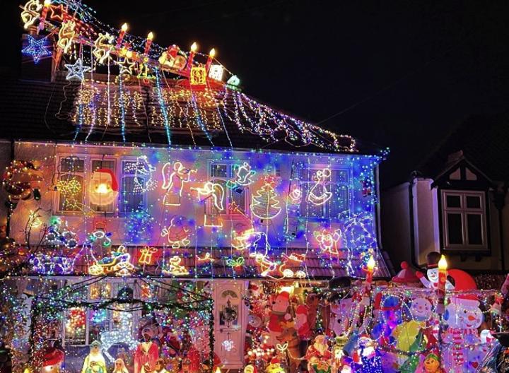 Christmas light display raises thousands for Gambian project