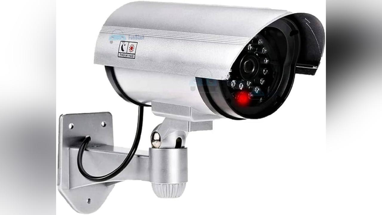 CCTV Camera Captures Burglar At Old Jeshwang Mini-market As He Steals Over D200,000 CCTV Camera Captures Burglar At Old Jeshwang Mini-market As He Steals Over D200,000