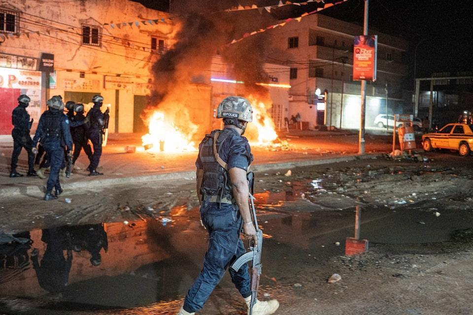 Gambia Protesters Demand President’S Resignation over Outages Gambia Protesters Demand President’S Resignation over Outages