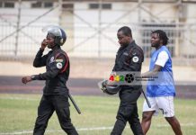 Ghana legend Sulley Muntari plays peace-maker role to stop chaotic scene before Hearts-Legon Cities game Ghana legend Sulley Muntari plays peace-maker role to stop chaotic scene before Hearts-Legon Cities game