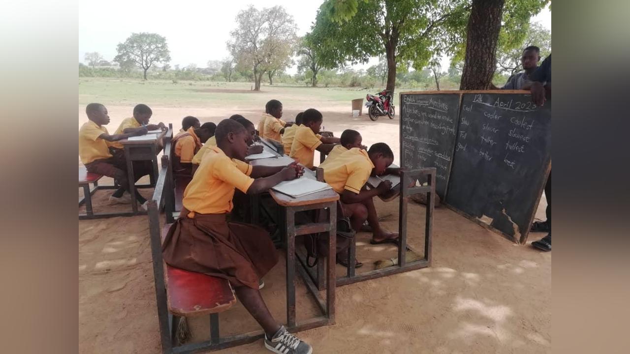‘School under trees’ worrying – Residents of Jinkpang ‘School under trees’ worrying – Residents of Jinkpang