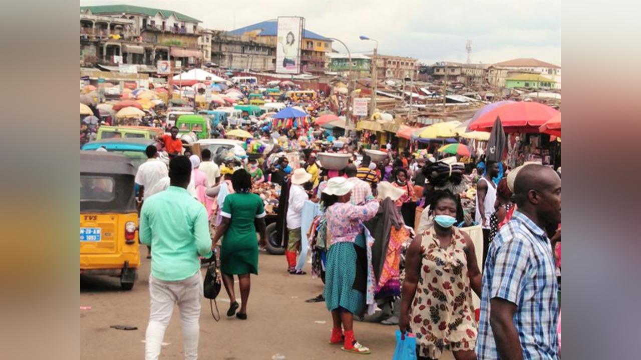 Stop selling at peripherals of roads – Traders warned Stop selling at peripherals of roads – Traders warned