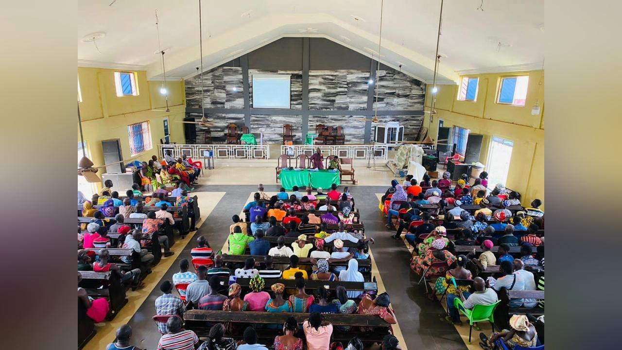 COCOBOD manager engages cocoa farmers on rehabilitation programme Ghana