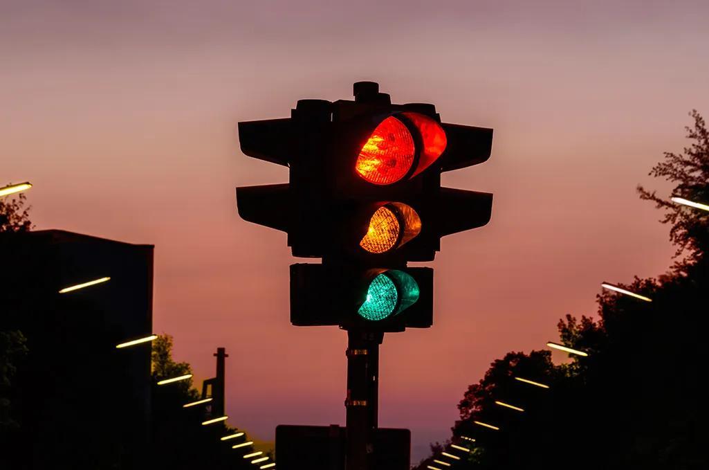 Run Traffitech-GH but never abandon traffic lights Run Traffitech-GH but never abandon traffic lights