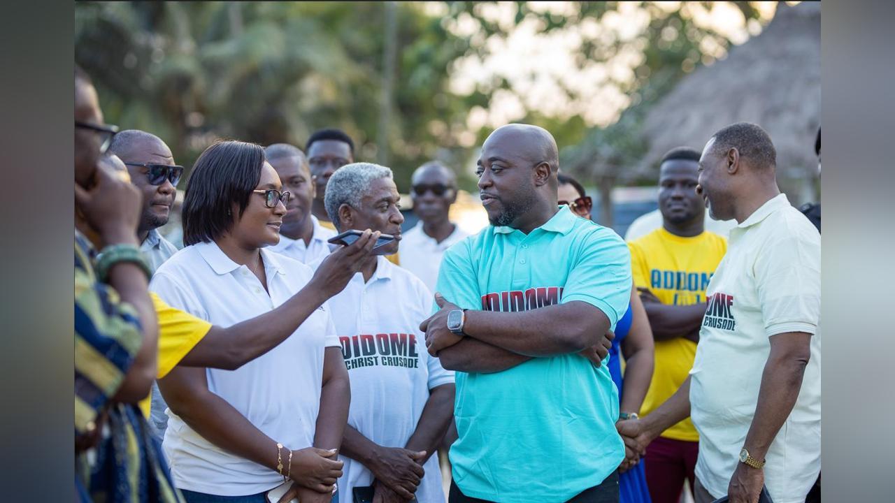 Akosombo Dam Spillage: Kofi Abban, Lawrence Tetteh donate relief items to flood victims Akosombo Dam Spillage: Kofi Abban, Lawrence Tetteh donate relief items to flood victims