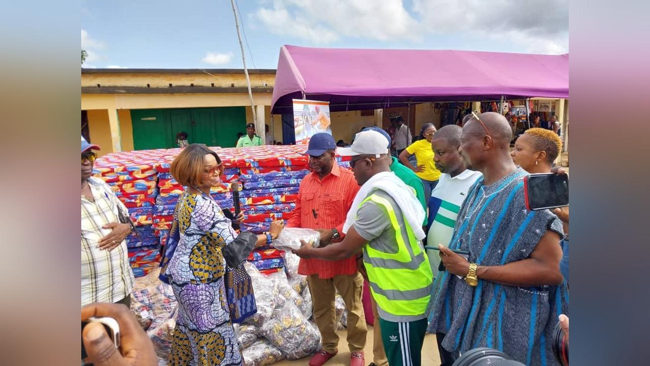 Ghana Gas donates to flood victims in Volta Region Ghana Gas donates to flood victims in Volta Region