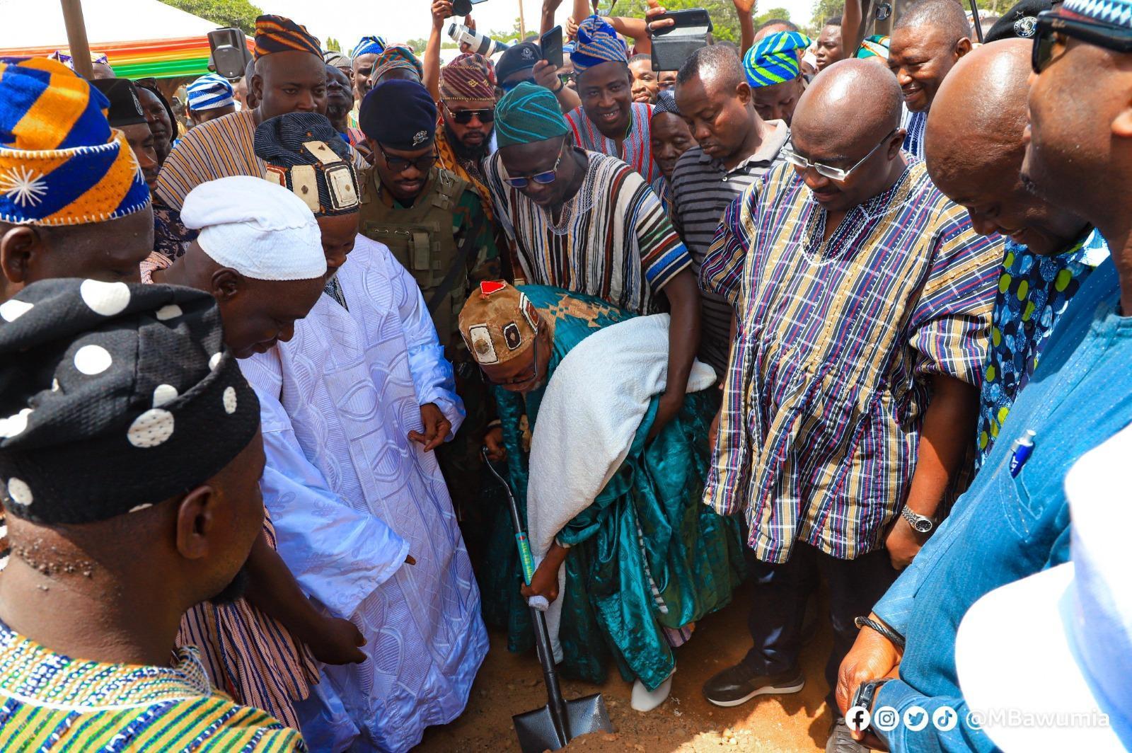 Bawumia cuts sod for US$150 million SOCO projects for northern, Oti Bawumia cuts sod for US$150 million SOCO projects for northern, Oti