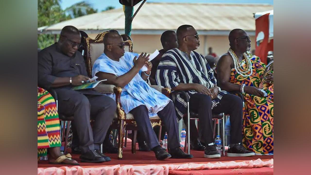 Akufo-Addo urges youth to resort to dialogue not violence in resolving grievances Akufo-Addo urges youth to resort to dialogue not violence in resolving grievances