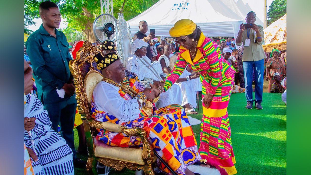 Rawlings’ family attends Hogbetsotso festival Rawlings’ family attends Hogbetsotso festival
