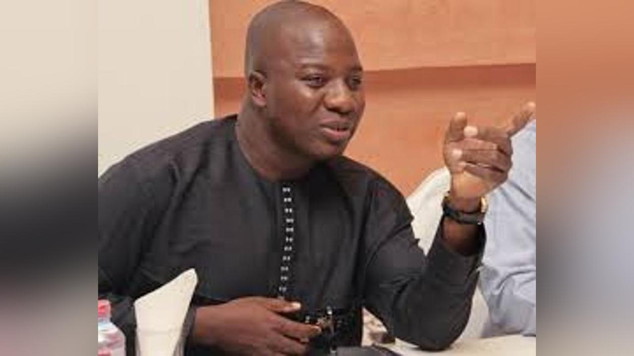 Mahama Ayariga petitions Parliament on behalf of Aggrieved Customers of GCFM Mahama Ayariga petitions Parliament on behalf of Aggrieved Customers of GCFM