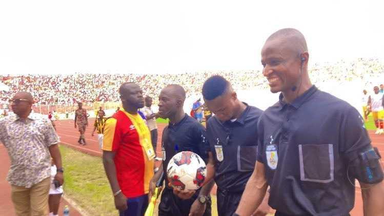 Hearts of Oak fans criticise refereeing in 3-2 loss to Asante Kotoko Hearts of Oak fans criticise refereeing in 3-2 loss to Asante Kotoko