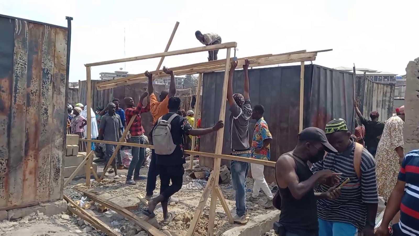 Kumasi French line fire: Victims start rebuilding their shops Kumasi French line fire: Victims start rebuilding their shops