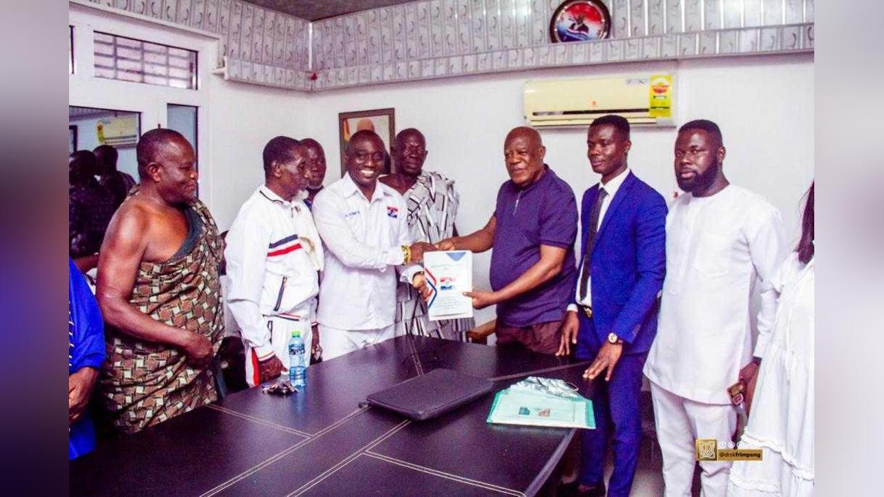 Dr Samuel Kwadwo Frimpong files nomination to contest Asante Akyem NPP primaries Dr Samuel Kwadwo Frimpong files nomination to contest Asante Akyem NPP primaries