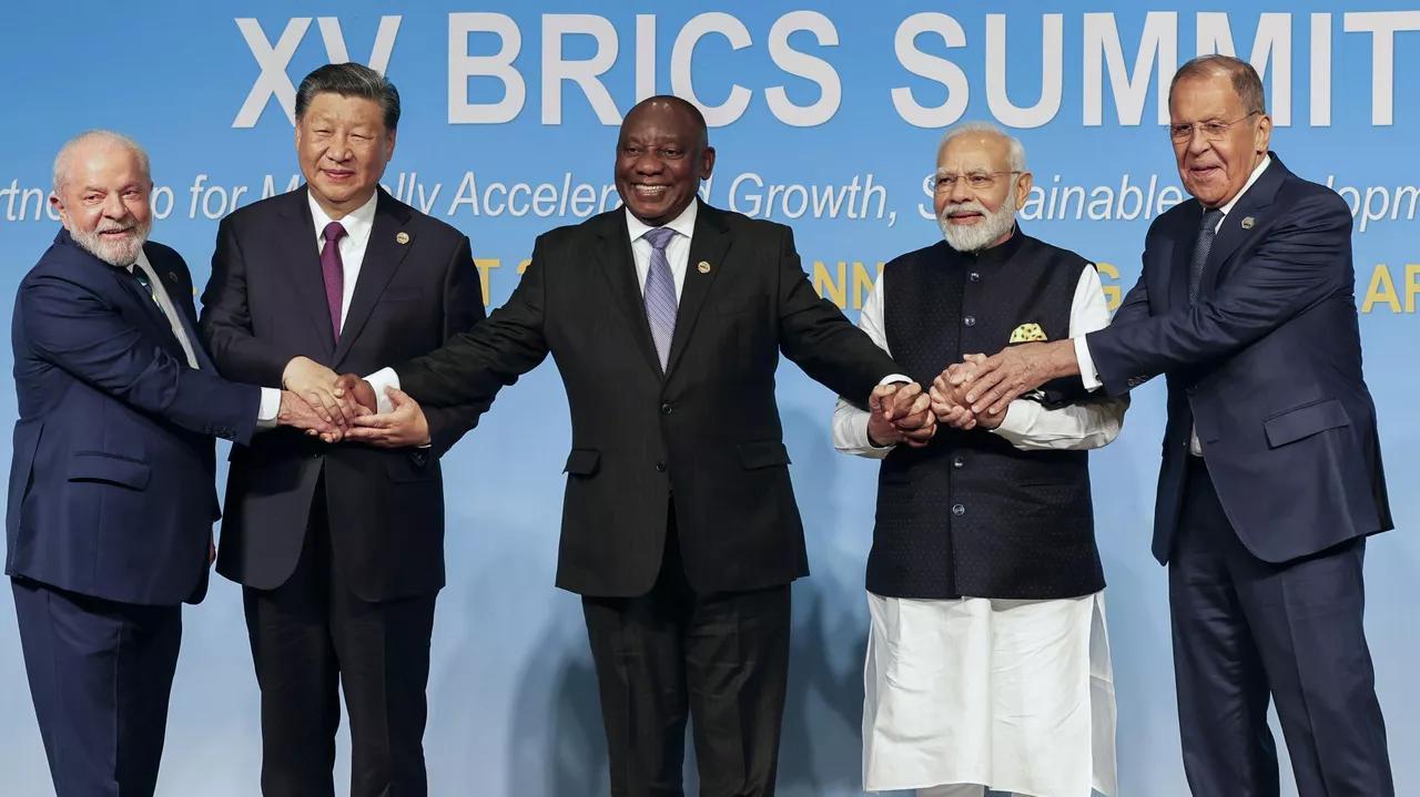 By Increasing Membership & Eyeing Common Currency, BRICS Counterbalances Collective West in 2023 By Increasing Membership & Eyeing Common Currency, BRICS Counterbalances Collective West in 2023