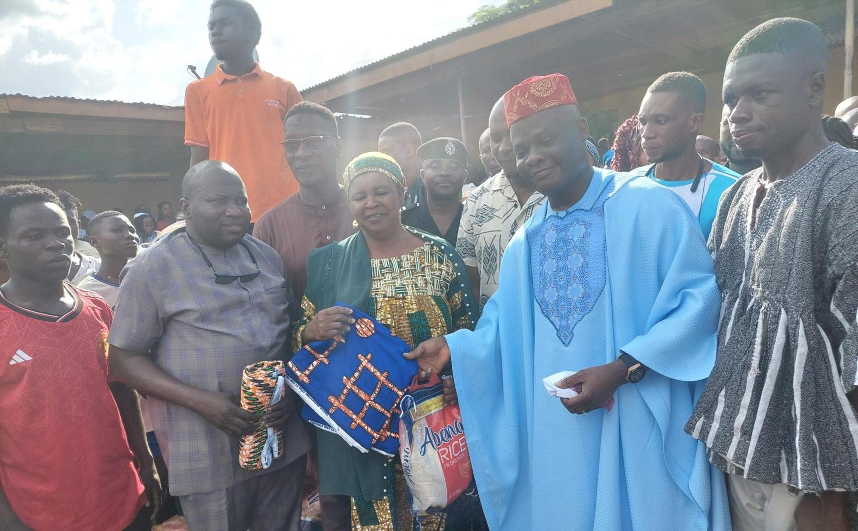 Banda MP Pledges to Eliminate Schools under Trees Banda MP Pledges to Eliminate Schools under Trees