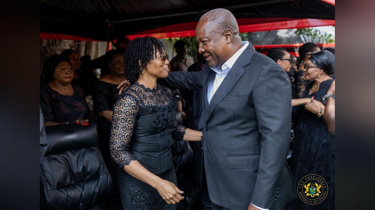 Prez Mahama Signs Book of Condolence for Mrs Agyeman-Rawlings Prez Mahama Signs Book of Condolence for Mrs Agyeman-Rawlings