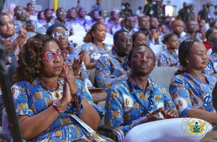 Mahama Lauds Central Bank Governor for Currency’S Stability Mahama Lauds Central Bank Governor for Currency’S Stability