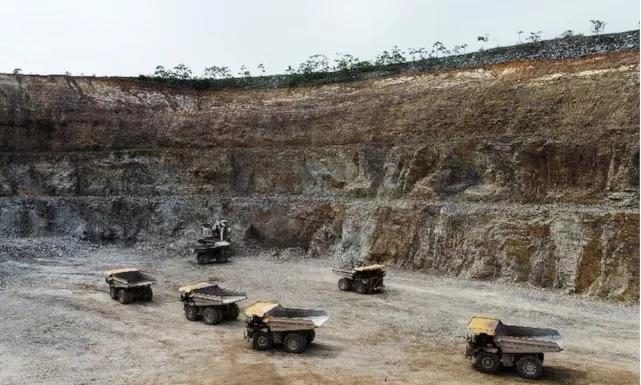 Mining Leases Threaten Investment in Ghana Mining Leases Threaten Investment in Ghana