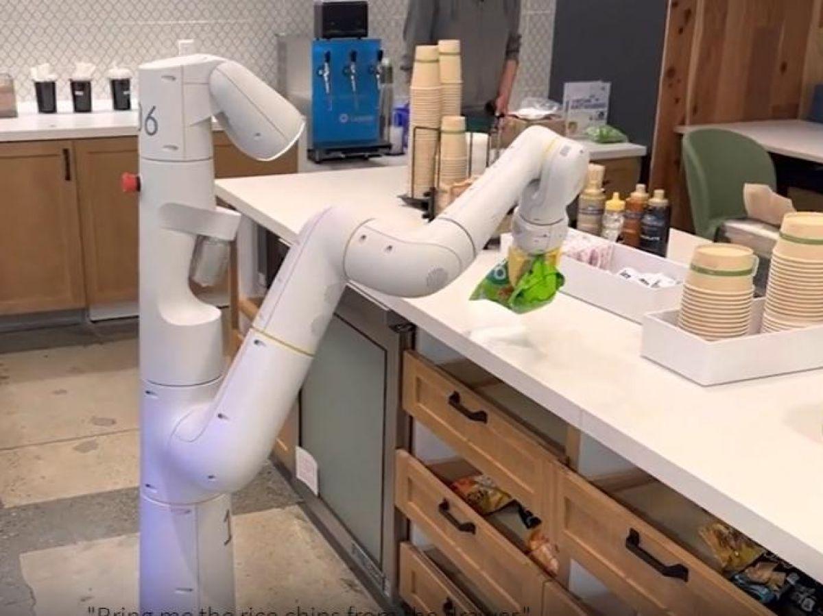 Google donne des instructions en textes et en images à un robot-chatbot Google donne des instructions en textes et en images à un robot-chatbot