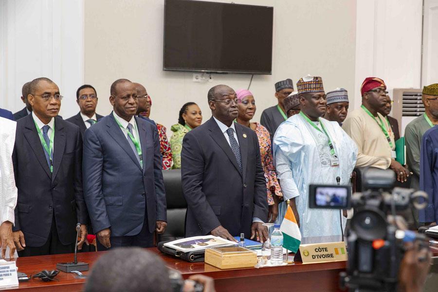 Le Vice-Président de la République a participé à la 63e Session ordinaire de la Conférence des Chefs d’Etat et de Gouvernement de la CEDEAO en Guinée-Bissau Le Vice-Président de la République a participé à la 63e Session ordinaire de la Conférence des Chefs d’Etat et de Gouvernement de la CEDEAO en Guinée-Bissau