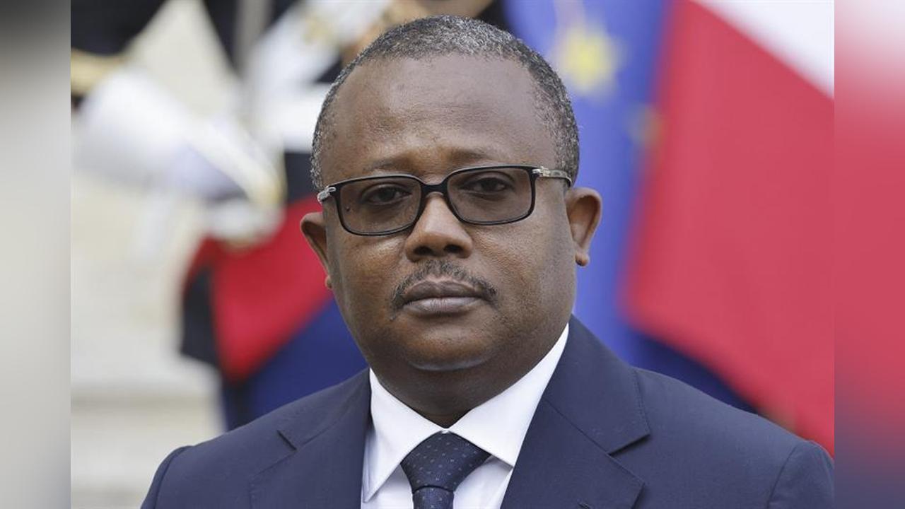 Embalo Chasse une Mission de la Cédéao et Assume : ‘’La Guinée Bissau N’Est pas une République Bananière’’ Embalo Chasse une Mission de la Cédéao et Assume : ‘’La Guinée Bissau N’Est pas une République Bananière’’