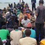 Autorités Guinéennes Interceptent une Pirogue avec 56 Migrants Autorités Guinéennes Interceptent une Pirogue avec 56 Migrants