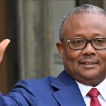 Indépendant et Président Sortant Revendiquent Victoire Indépendant et Président Sortant Revendiquent Victoire