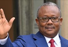 Indépendant et Président Sortant Revendiquent Victoire Indépendant et Président Sortant Revendiquent Victoire