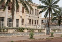 Militaires Annoncent Avoir Pris le Contrôle Total du Pays Militaires Annoncent Avoir Pris le Contrôle Total du Pays