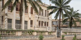 Militaires Annoncent Avoir Pris le Contrôle Total du Pays Militaires Annoncent Avoir Pris le Contrôle Total du Pays