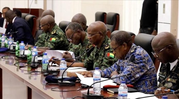 La CEDEAO Suspend le Pays AprèS le Coup D’ÉTat La CEDEAO Suspend le Pays AprèS le Coup D’ÉTat