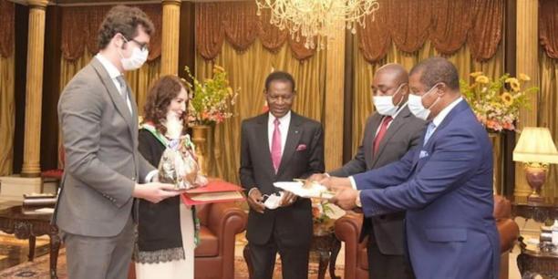 Malabo : l’ambassadeur de Turquie à Malabo décoré par le chef de l’Etat