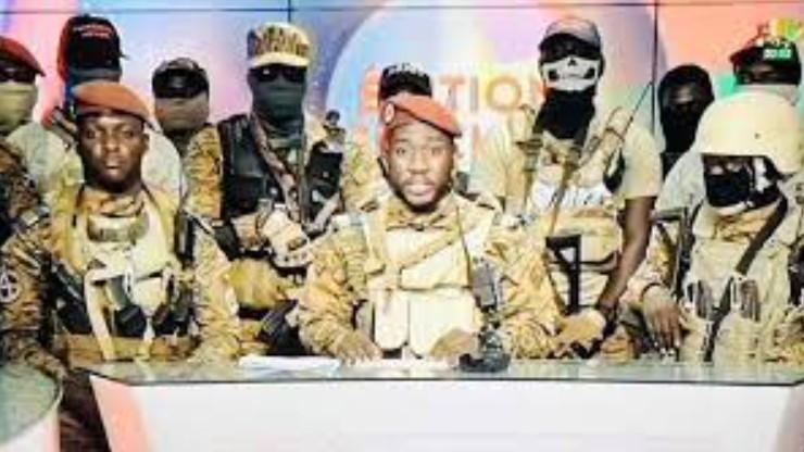 Coups d’états au Mali, en Guinée et au Burkina Faso : La Démocratie est-elle en train d’être caporalisée dans les 3 pays ? Coups d’états au Mali, en Guinée et au Burkina Faso : La Démocratie est-elle en train d’être caporalisée dans les 3 pays ?