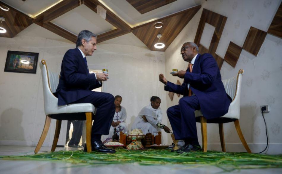Afrique: les USA tentent ouvertement de prendre le leadership occidental sur le continent Afrique: les USA tentent ouvertement de prendre le leadership occidental sur le continent